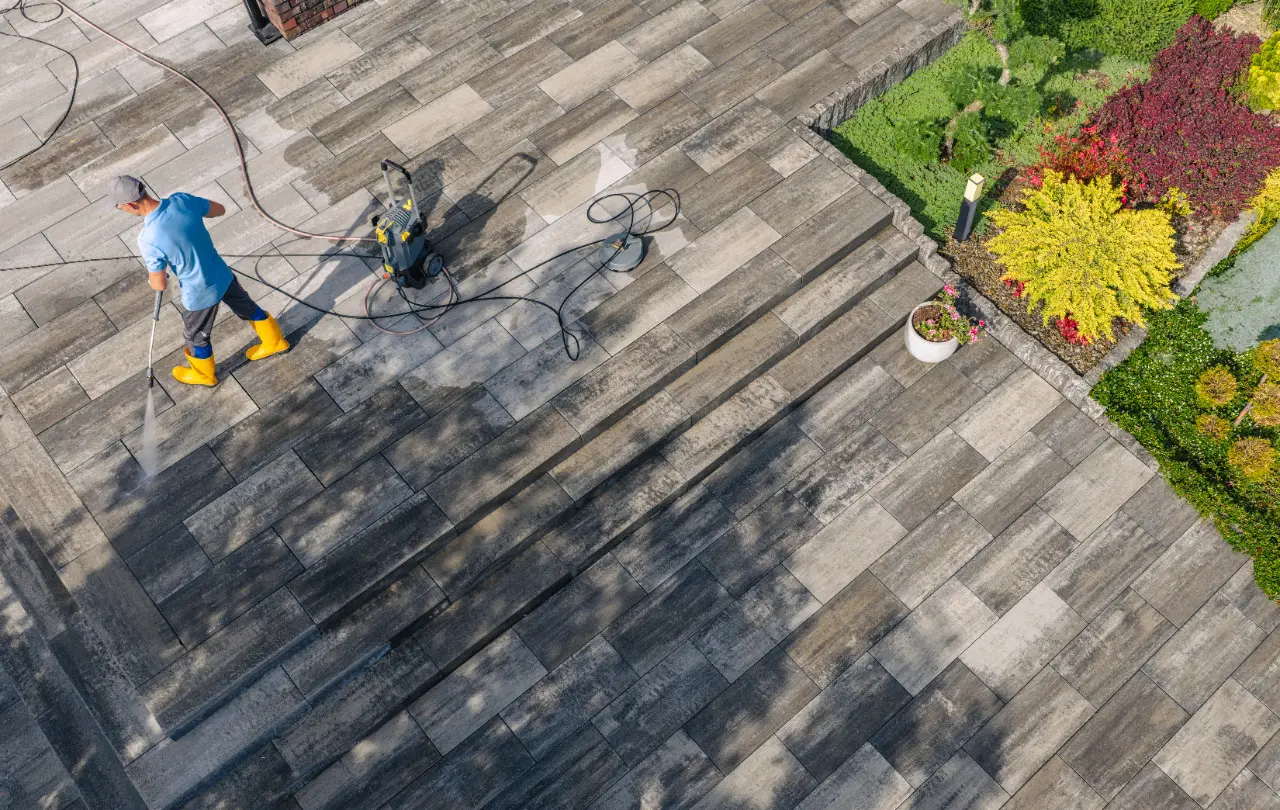 Power washing in New York